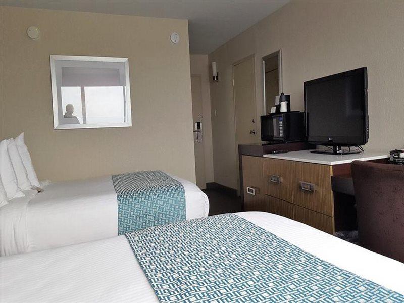 วินด์แฮม การ์เดน เคโนชา ฮาร์เบอร์ไซด์ Hotel ภายนอก รูปภาพ