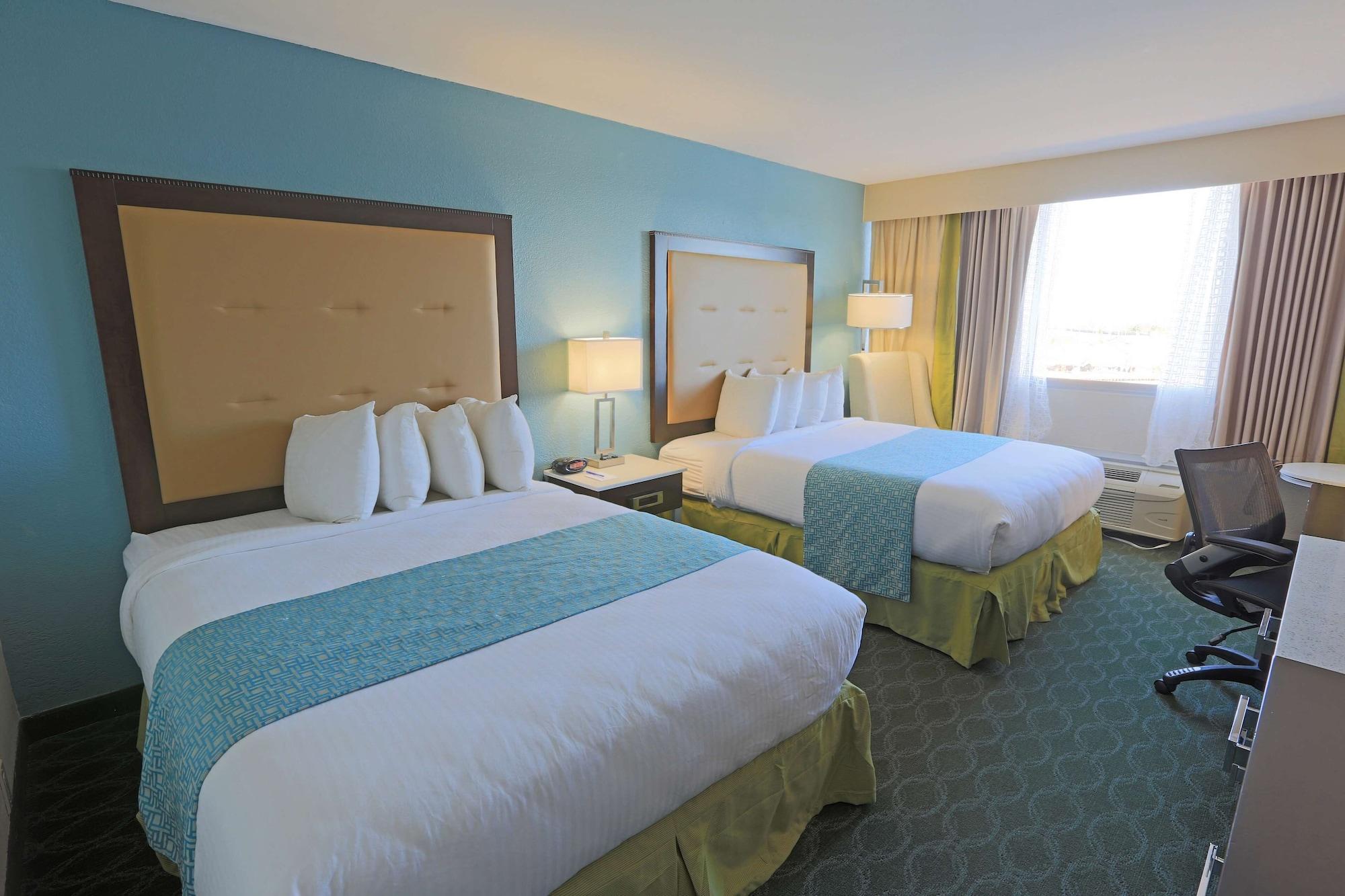 วินด์แฮม การ์เดน เคโนชา ฮาร์เบอร์ไซด์ Hotel ภายนอก รูปภาพ