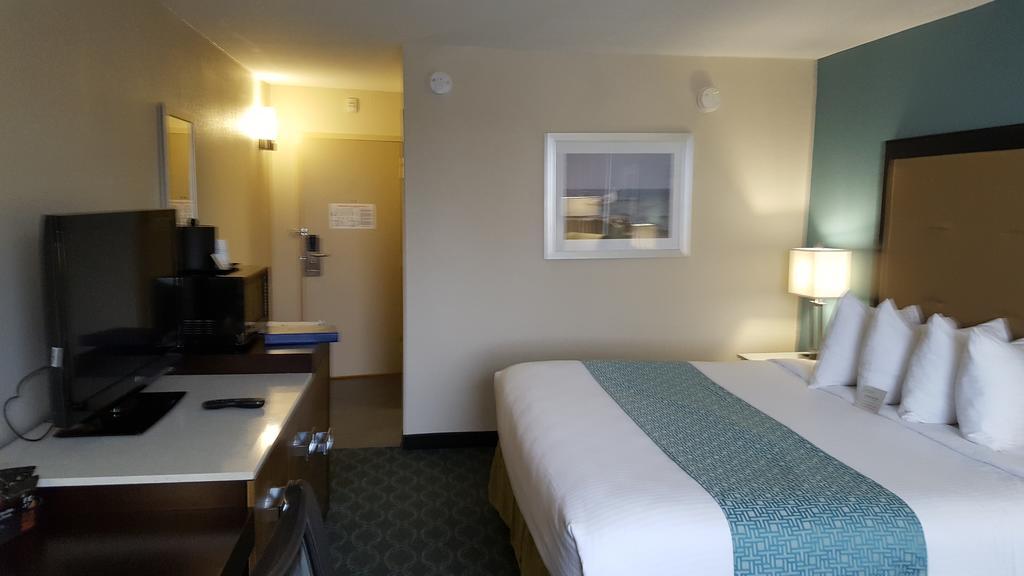 วินด์แฮม การ์เดน เคโนชา ฮาร์เบอร์ไซด์ Hotel ภายนอก รูปภาพ