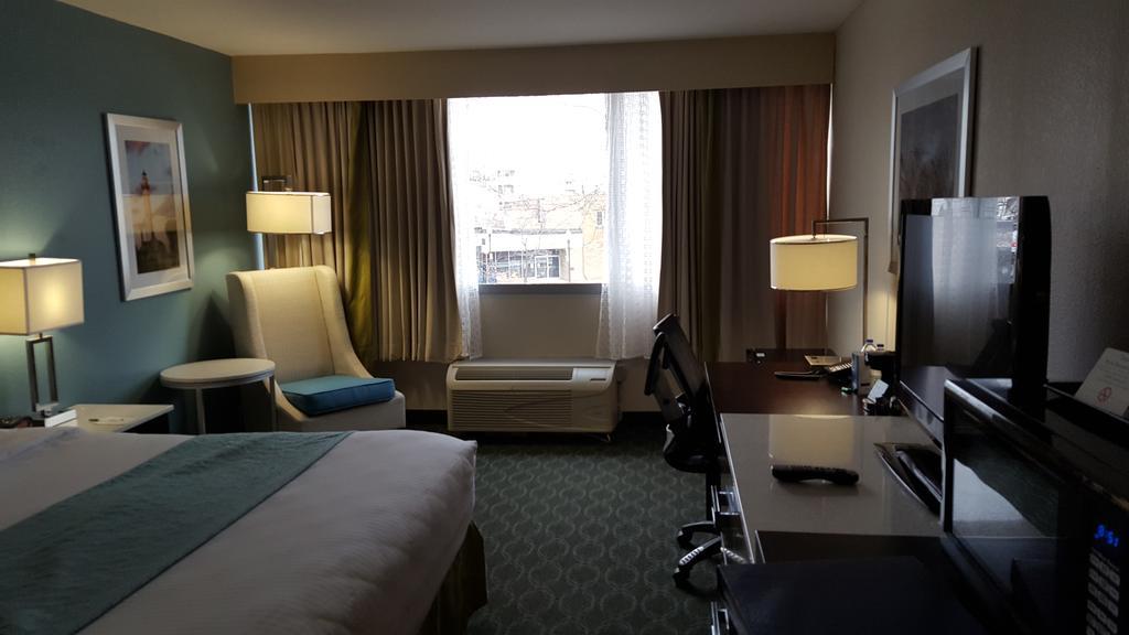 วินด์แฮม การ์เดน เคโนชา ฮาร์เบอร์ไซด์ Hotel ภายนอก รูปภาพ
