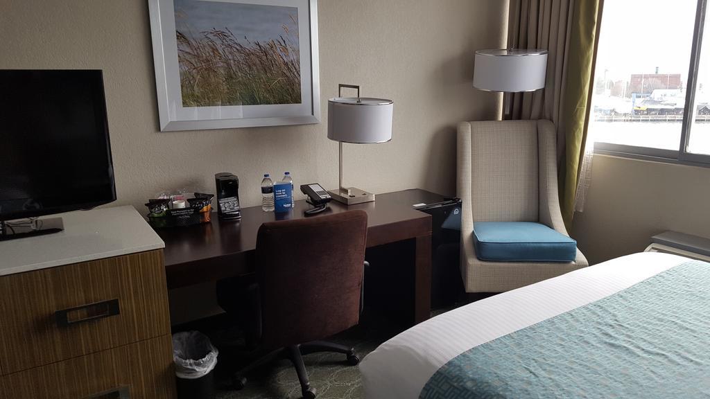 วินด์แฮม การ์เดน เคโนชา ฮาร์เบอร์ไซด์ Hotel ภายนอก รูปภาพ