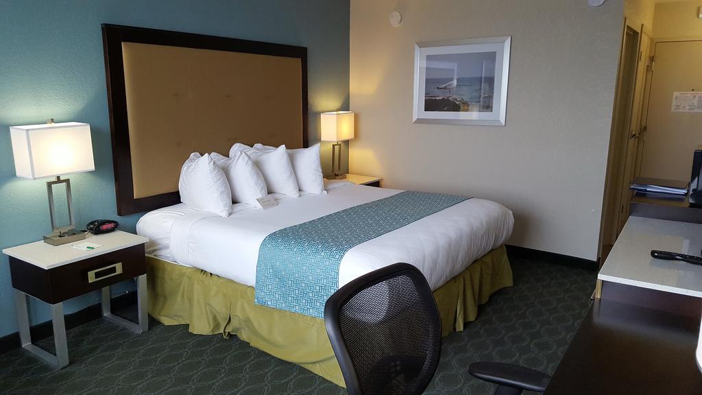 วินด์แฮม การ์เดน เคโนชา ฮาร์เบอร์ไซด์ Hotel ภายนอก รูปภาพ